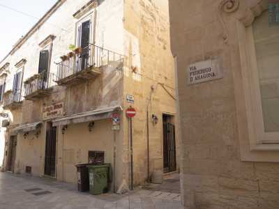 La misteriosa "faccina" di Lecce